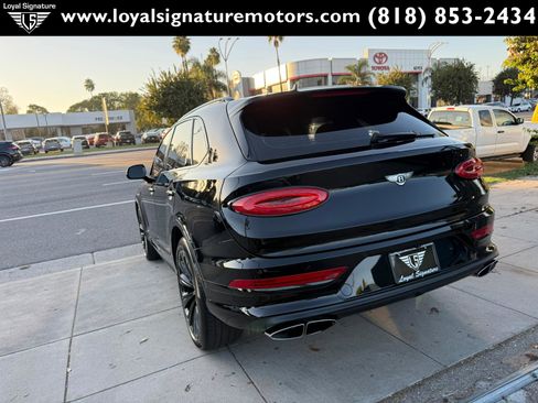 Used 2021 Bentley Bentayga image 5