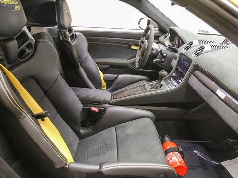 Certified 2024 Porsche 718 Cayman GT4 RS RWD image 22