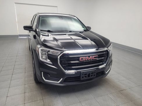 Used 2024 GMC Terrain SLE FWD image 14