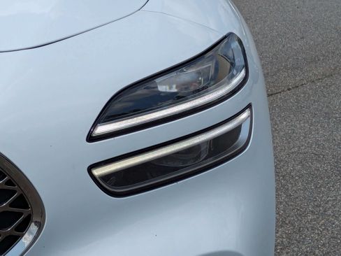 Used 2025 Genesis G70 2.5T RWD image 10