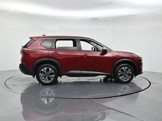 Used 2023 Nissan Rogue SV FWD video 2