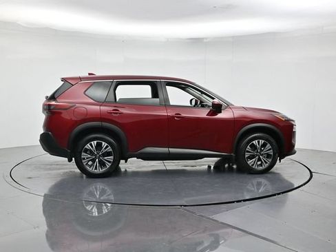 Used 2023 Nissan Rogue SV FWD image 2