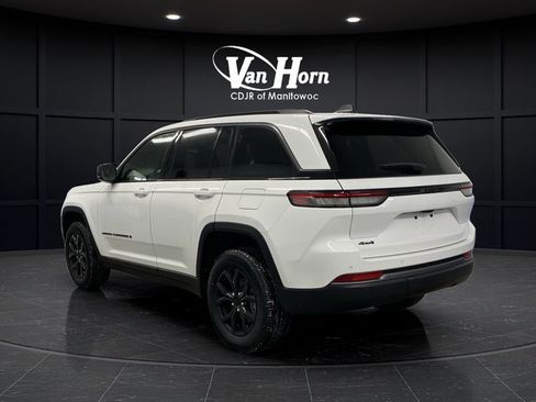 New 2026 Jeep Grand Cherokee Altitude AWD/4WD image 3