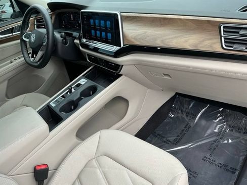 Certified 2026 Volkswagen Atlas SE FWD image 22