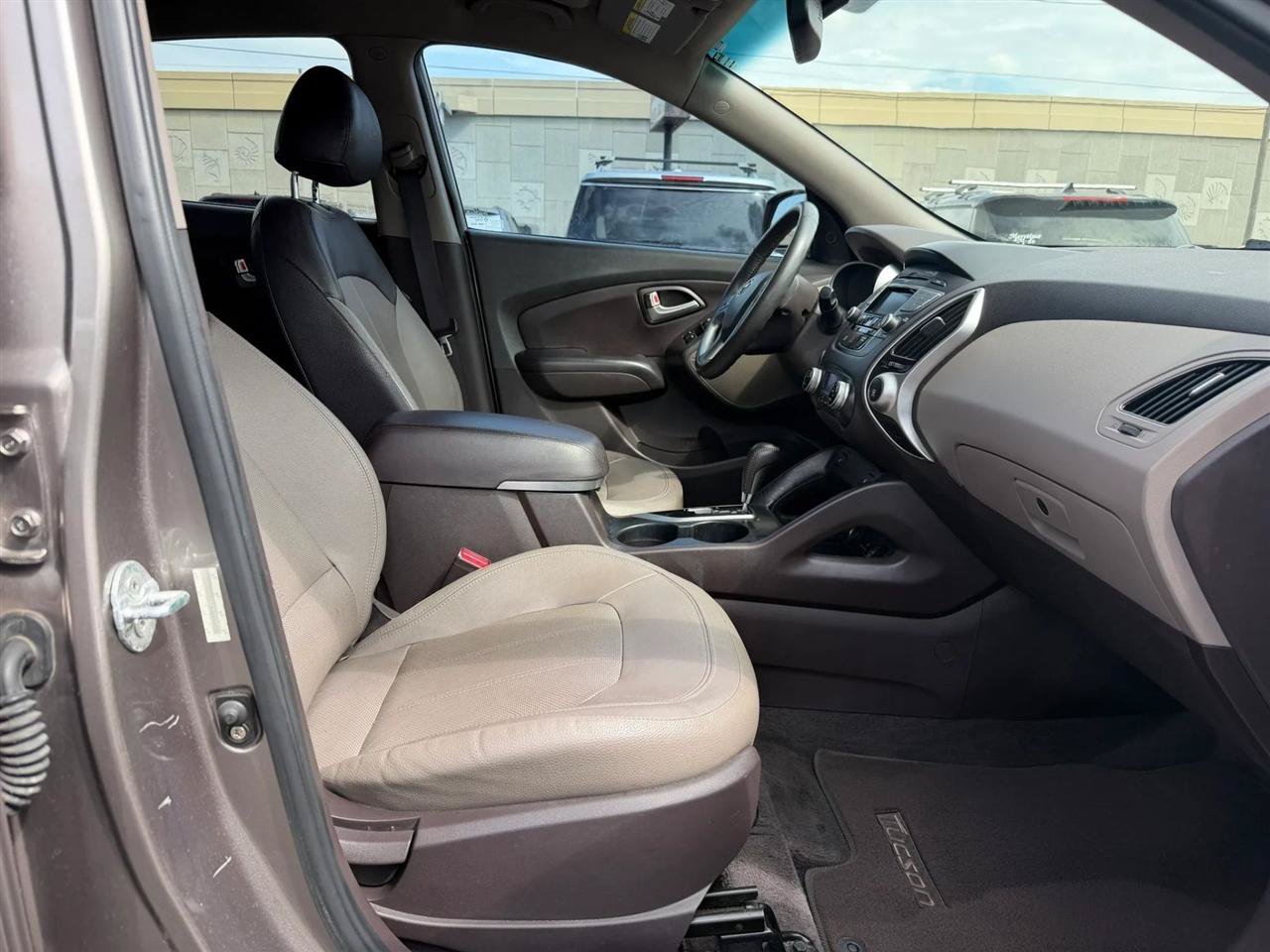Used 2013 Hyundai Tucson Limited FWD image 37