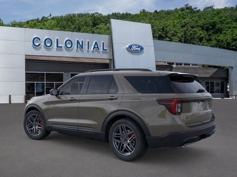 New 2026 Ford Explorer ST-Line w/ ST-Line Street Pack image 4