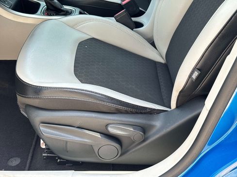 Used 2019 Jeep Compass Latitude w/ Popular Equipment Group FWD image 21