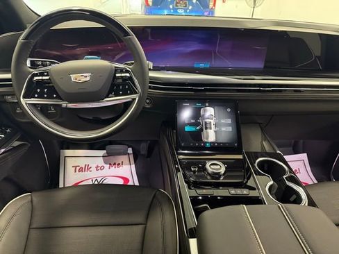 Used 2026 Cadillac Escalade ESV Sport w/ Touring Package image 20