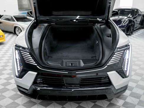 Used 2025 Cadillac Escalade IQ Sport 2 AWD/4WD image 95