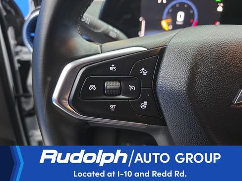 Used 2025 Chevrolet Trax LT w/ LT Convenience Package FWD image 16