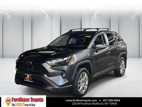 Used 2023 Toyota RAV4 XLE Premium AWD/4WD image 4