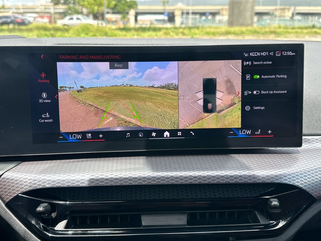 Used 2025 BMW i4 eDrive40 w/ Premium Package RWD image 18