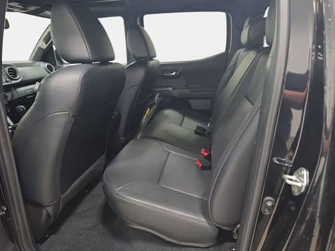 Certified 2023 Toyota Tacoma TRD Off-Road w/ TRD Premium Off Road Package image 9