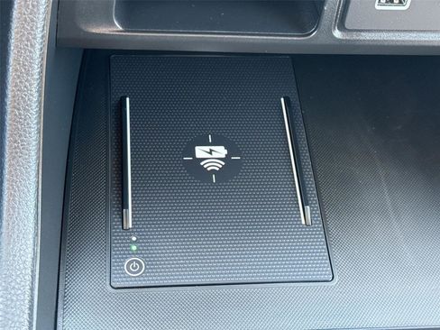 Certified 2025 Honda Pilot Touring image 38