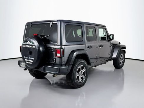 Used 2022 Jeep Wrangler Unlimited Sport AWD/4WD image 5