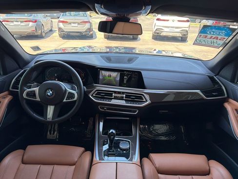 Used 2022 BMW X5 xDrive40i w/ M Sport Package AWD/4WD image 14