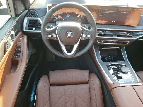 Certified 2025 BMW X5 xDrive40i w/ Premium Package image 11