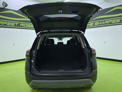 Used 2023 Nissan Rogue S image 9