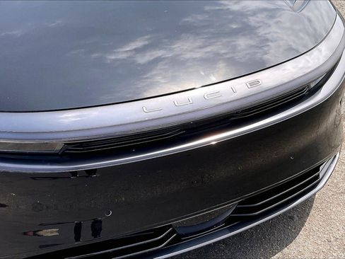 Used 2025 Lucid Air Touring AWD/4WD image 28