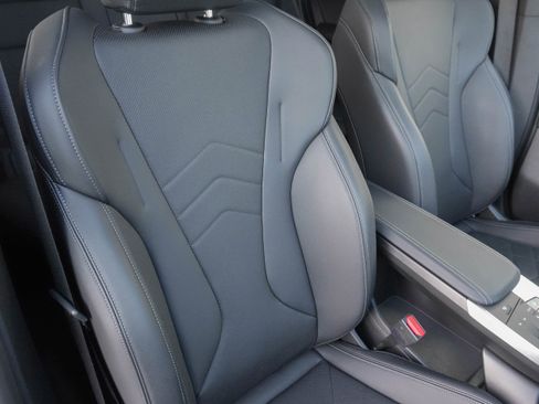 Certified 2025 BMW X1 xDrive28i image 14