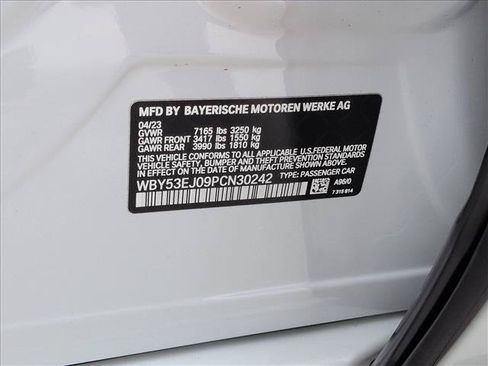 Used 2023 BMW i7 xDrive60 AWD/4WD image 27