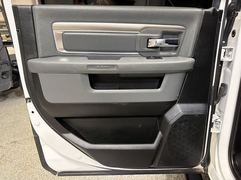 Used 2018 RAM 2500 SLT AWD/4WD image 34