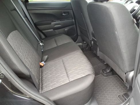 Used 2025 Mitsubishi Outlander Sport LE AWD/4WD image 26
