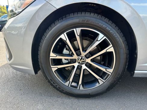 Used 2024 Volkswagen Jetta Sport image 12