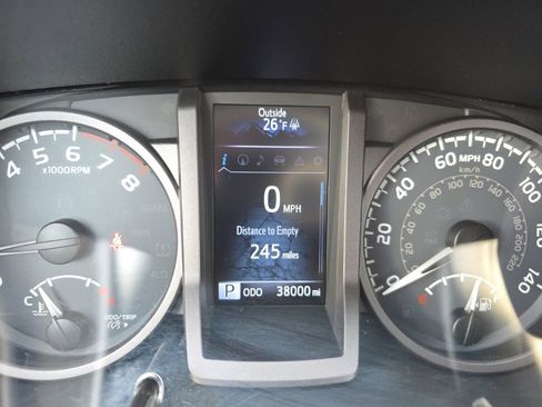 Used 2017 Toyota Tacoma TRD Sport image 14