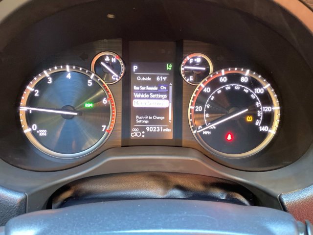 Used 2023 Lexus GX 460 Luxury w/ Accessory Package AWD/4WD image 17