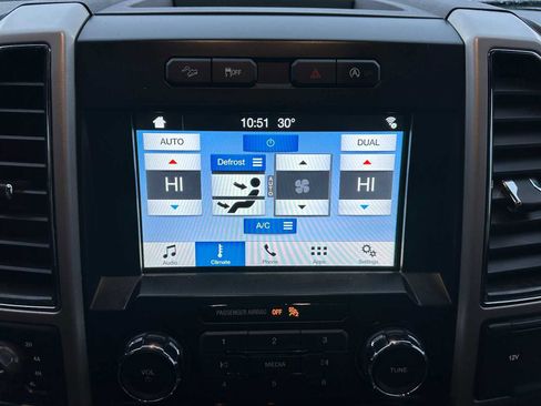 Used 2017 Ford F150 Lariat image 26