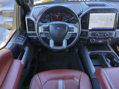 Used 2022 Ford F250 Platinum image 16