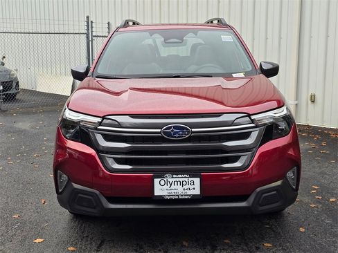 New 2025 Subaru Forester Premium image 2