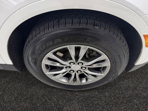 Certified 2023 Cadillac XT5 Premium Luxury image 8