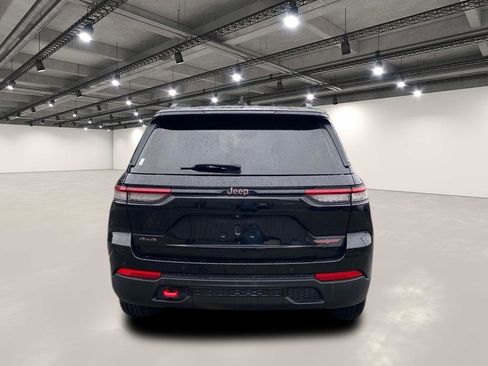 Used 2022 Jeep Grand Cherokee Trailhawk image 6