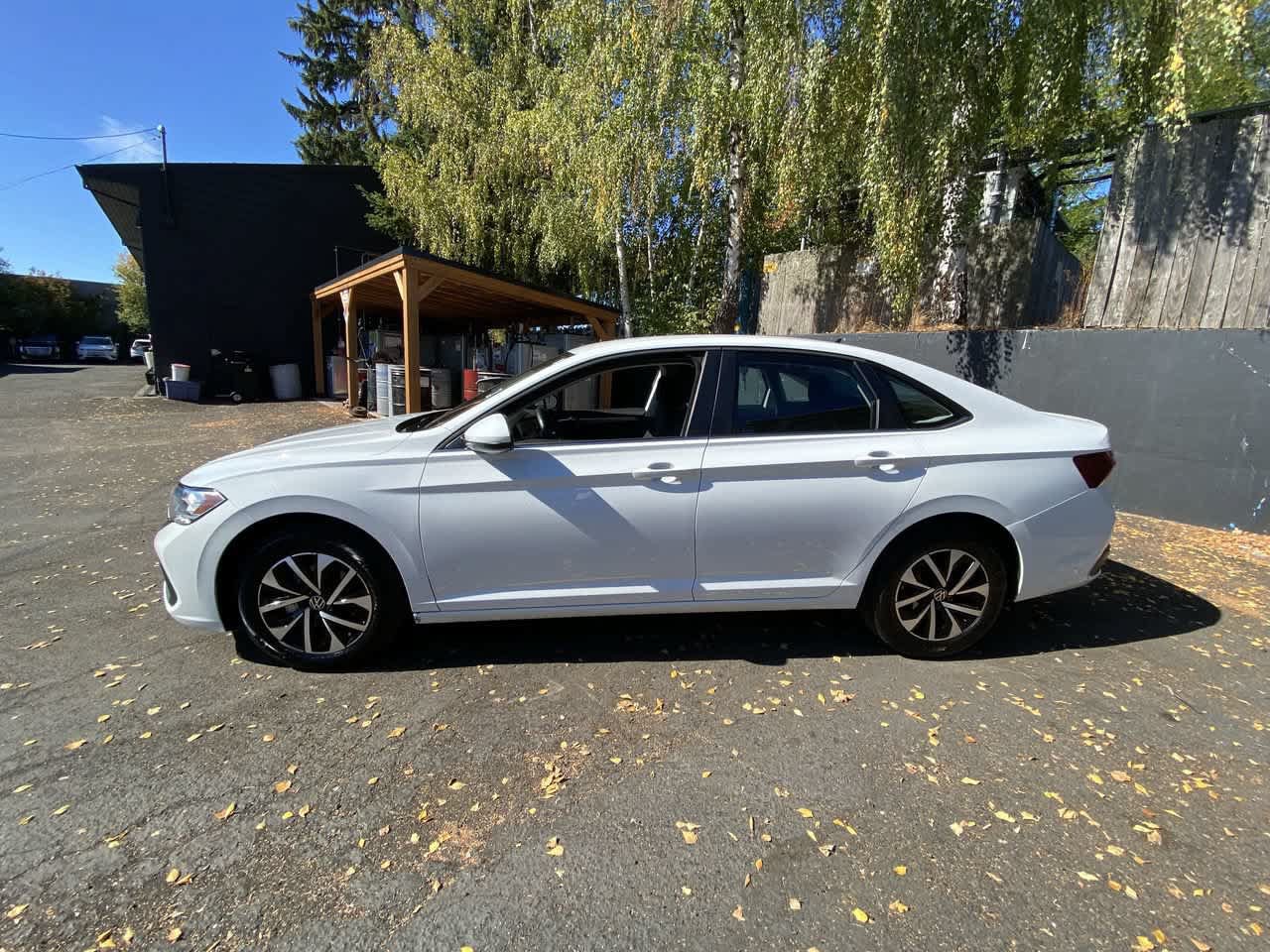 Used 2024 Volkswagen Jetta S FWD image 3
