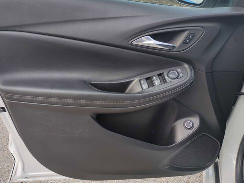 Used 2023 Buick Encore GX Select w/ Sport Touring Package image 21