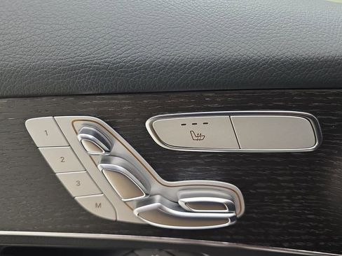 Used 2022 Mercedes-Benz GLC 300 4MATIC image 13