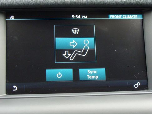 Used 2018 Land Rover Discovery Sport SE image 18