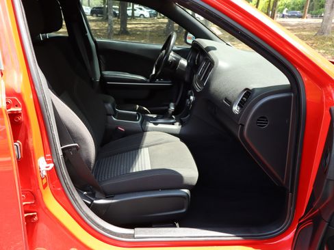 Used 2022 Dodge Charger SXT w/ Driver Convenience Group RWD image 27