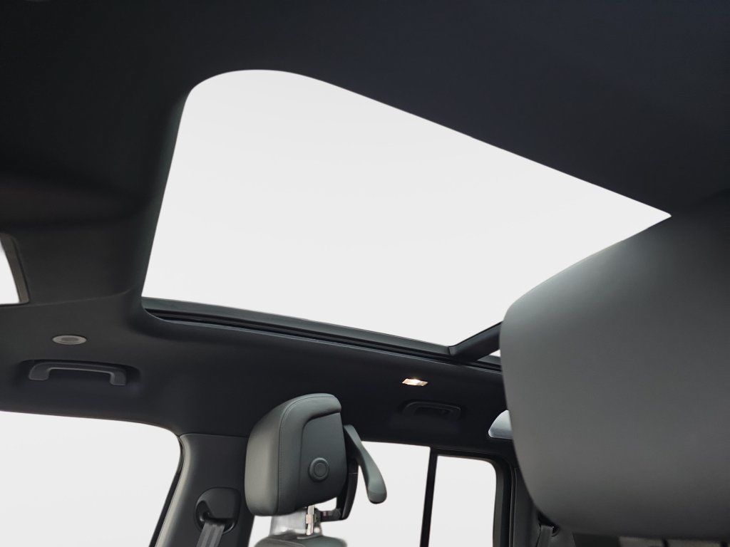 New 2026 Land Rover Defender 110 X-Dynamic SE AWD/4WD image 20