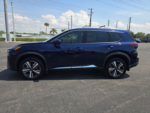 Used 2024 Nissan Rogue SL w/ SL Premium Package image 6