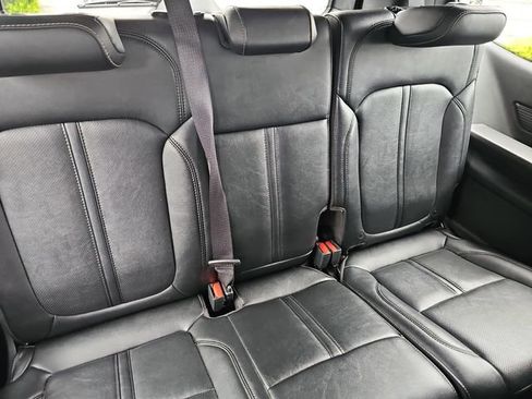 Used 2024 Jeep Wagoneer Series II w/ Flexible Seating Group RWD image 14