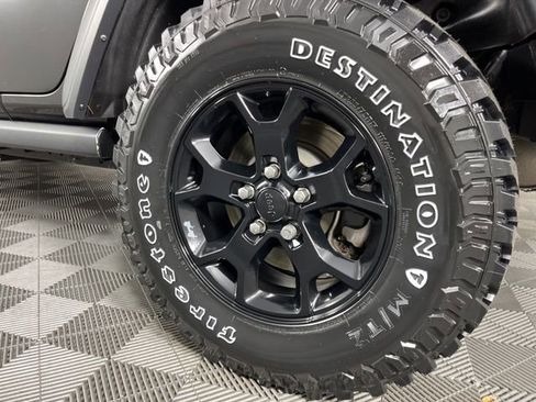 Used 2023 Jeep Wrangler Willys image 13