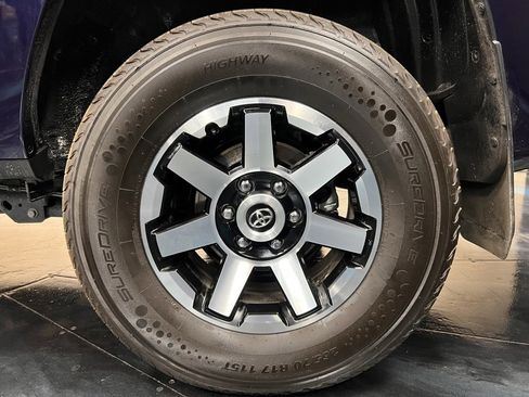 Used 2024 Toyota 4Runner TRD Off-Road image 18