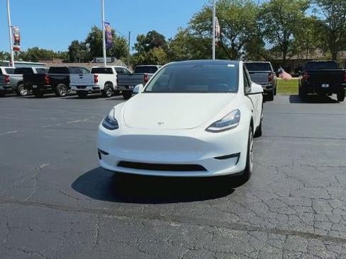 Used 2023 Tesla Model Y Long Range AWD/4WD image 3
