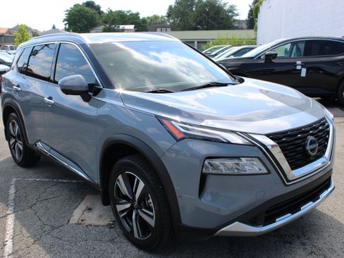 Certified 2023 Nissan Rogue Platinum w/ Platinum Premium Package AWD/4WD image 18