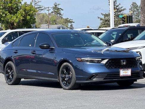 Used 2025 Honda Accord SE image 2
