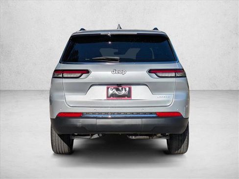New 2025 Jeep Grand Cherokee L Laredo image 8
