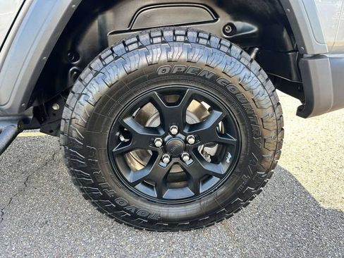 Used 2020 Jeep Wrangler Unlimited Sport AWD/4WD image 3